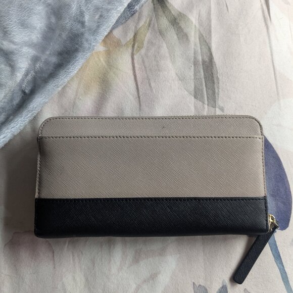 Kate Spade Wallet - Picture 3 of 5